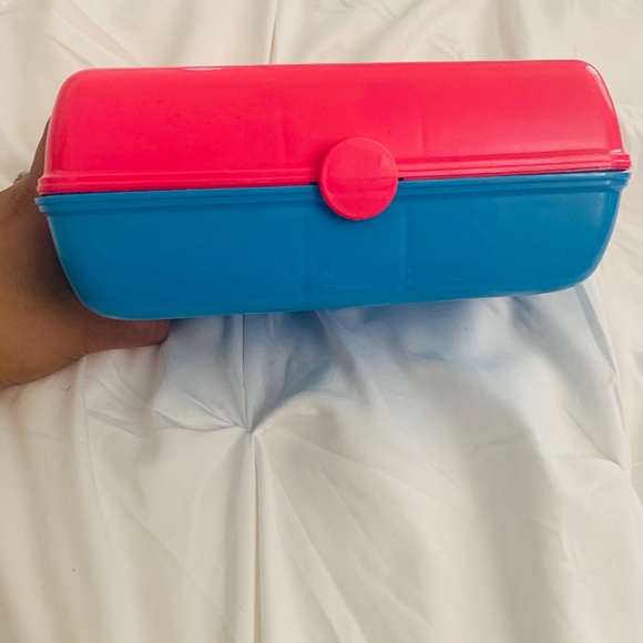 Caboodles - Picture 2 of 9